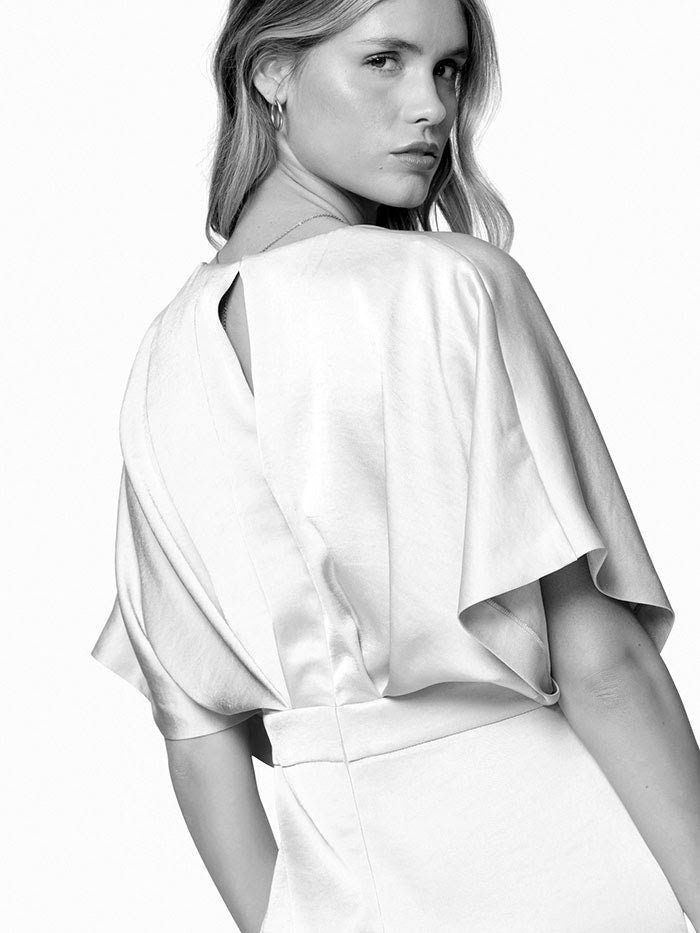 Head-Turning Neutrals for Summer Evenings
