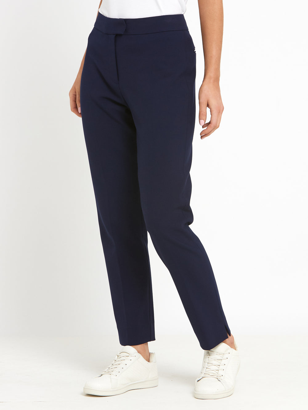 Jill is back! Investment worthy, neat narrow leg trouser with a hint of stretch. A wardrobe staple and HMcA classic, here in a sophisticated navy shade.