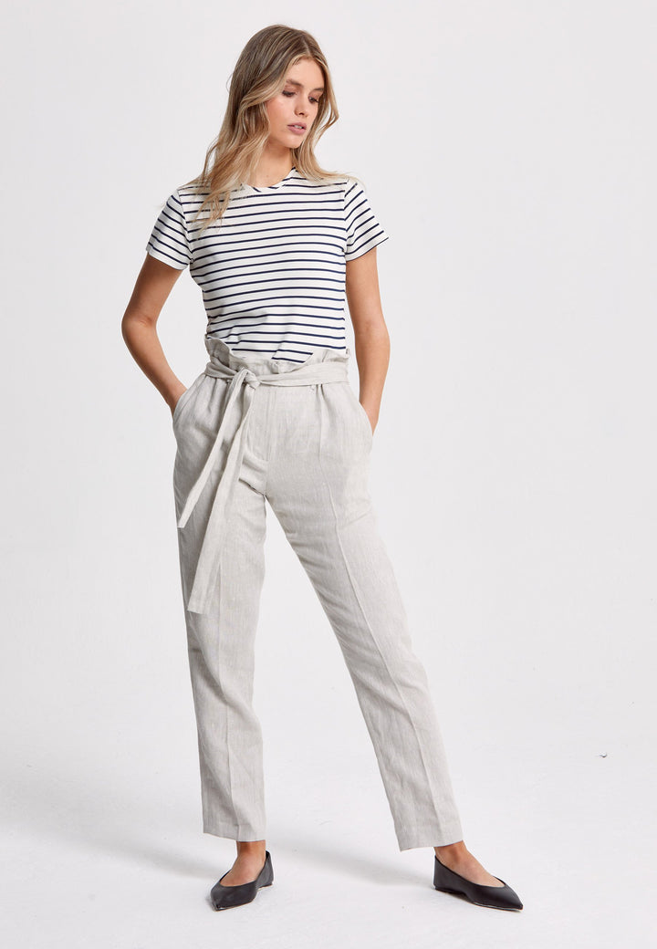 Choose the Brenda oatmeal pant. A narrow leg-fitting, pull-on linen pant that embrace laid-back spirit. A piece you can't travel without. Designed to sit on the high waist for a flattering fit. Features a contrasting elasticed waistband. Pair it with a simple tee and the co-ordinating Cassie boyfriend-blazer with trainers for a chic and contemporary look.