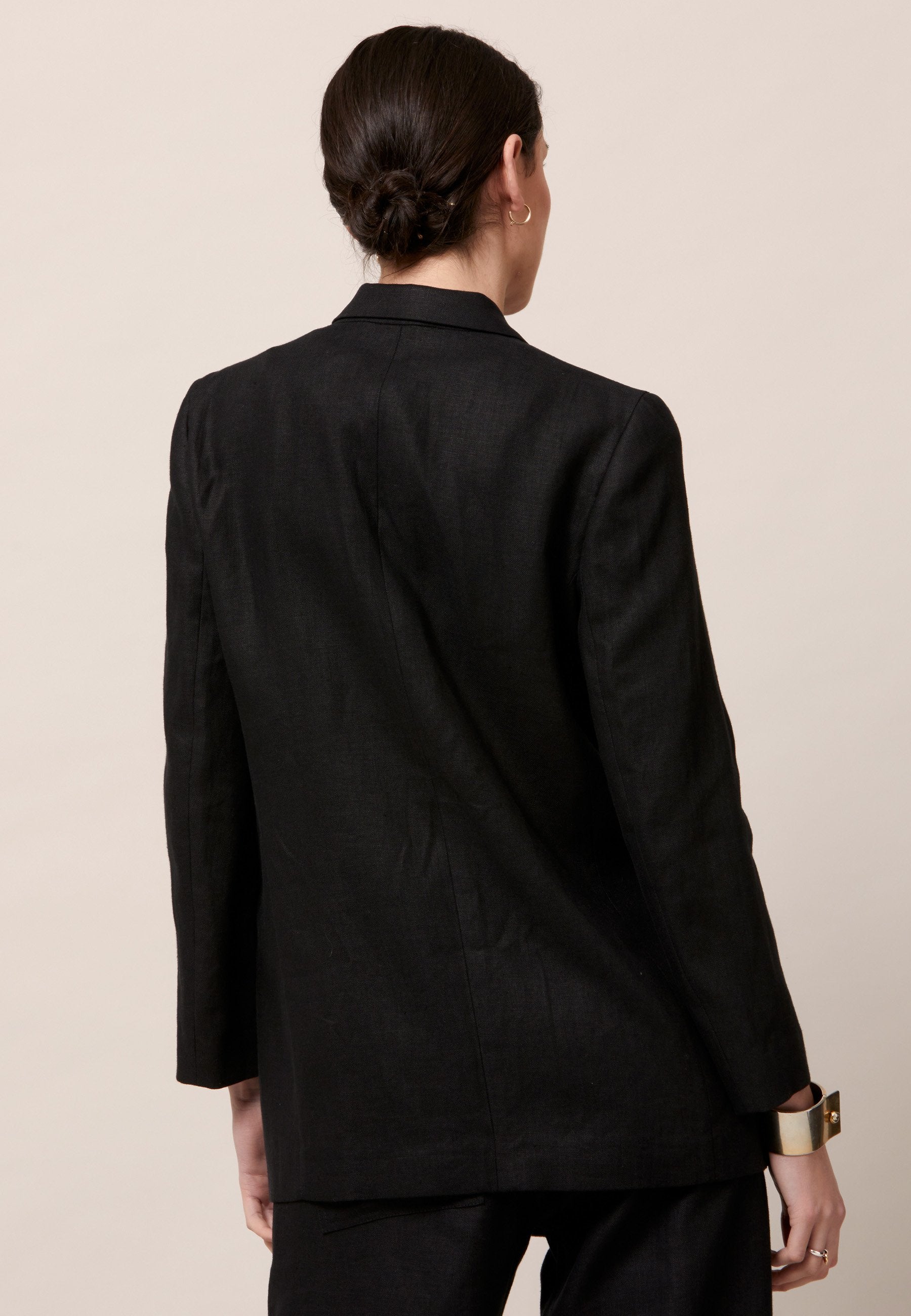 Black top linen jacket