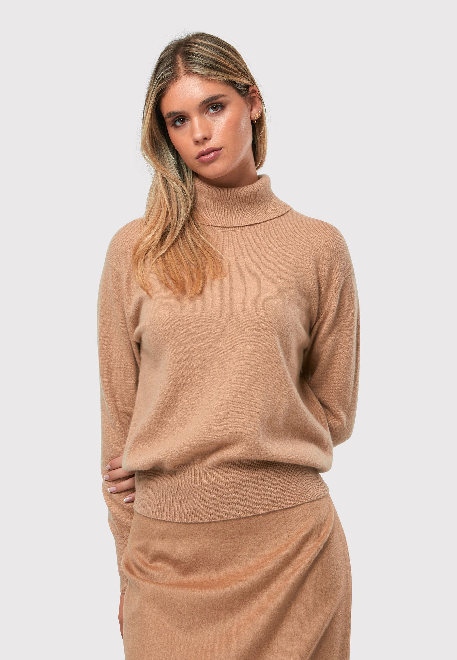 Tight on sale cashmere sweater